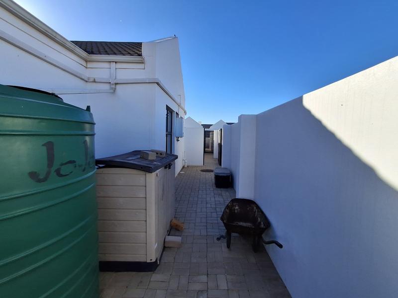 3 Bedroom Property for Sale in Golden Mile Western Cape